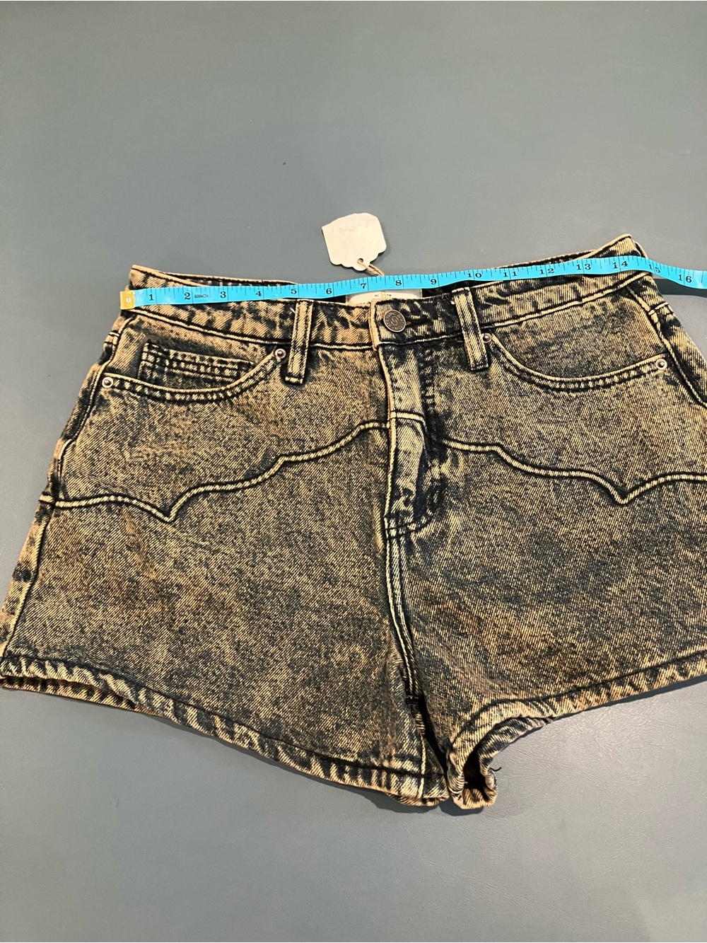NWT Sterling & Stitch Buckle Acid Wash Denim High-Waist Shorts - Black/Grey - Picture 7 of 9